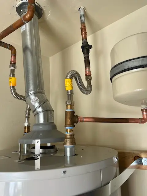 Water heater installation and plumbing repair in Sankertown